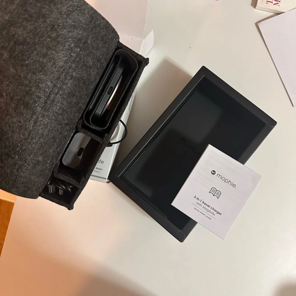 New in box Mophie Travel Pack Charging Station